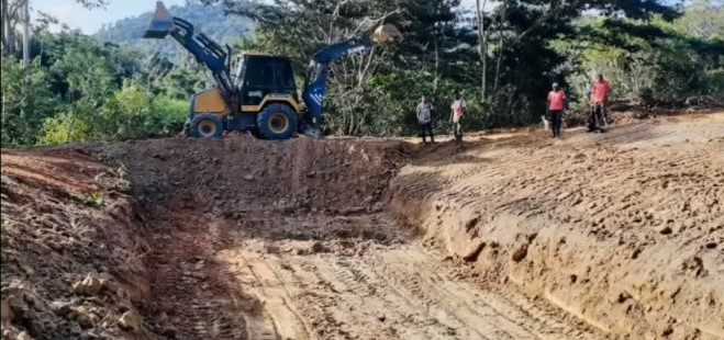 Camacã: Pequenos agricultores familiares recebem auxílio da prefeitura para produção